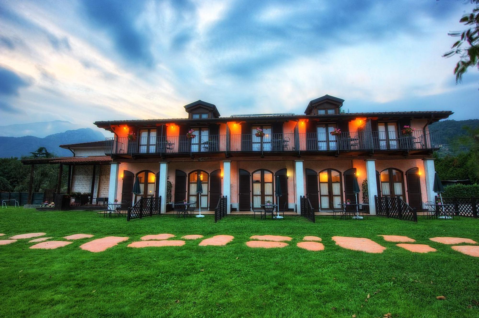 Agriturismo Alla Poncia Gravedona Luaran gambar