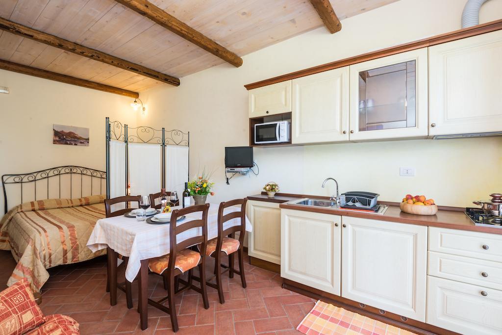 Agriturismo Alla Poncia Gravedona Bilik gambar