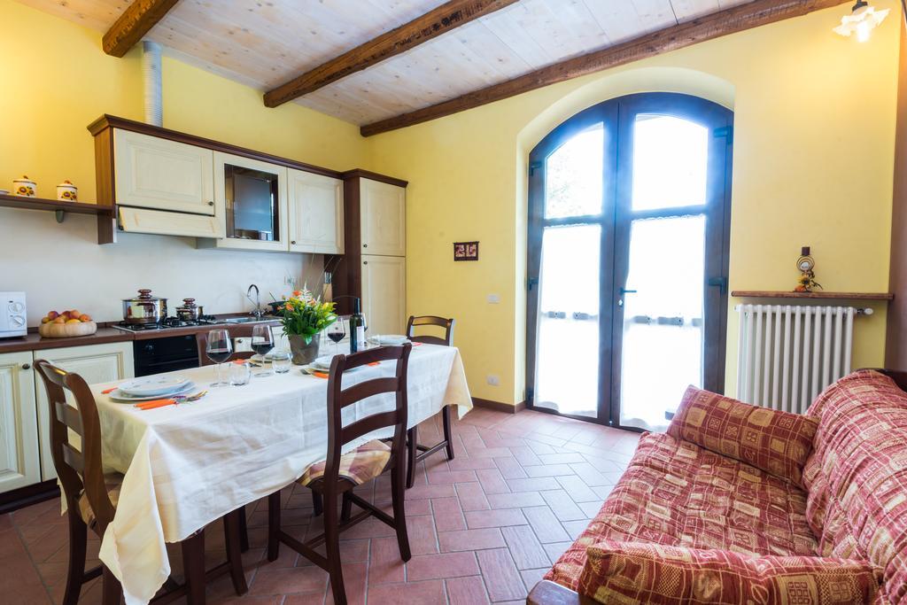 Agriturismo Alla Poncia Gravedona Bilik gambar