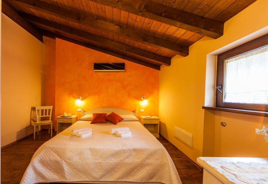 Agriturismo Alla Poncia Gravedona Luaran gambar